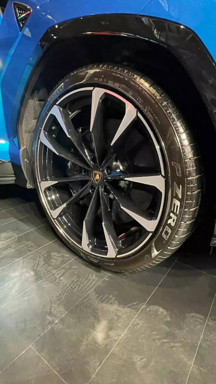 21-inch to 23-inch wheels