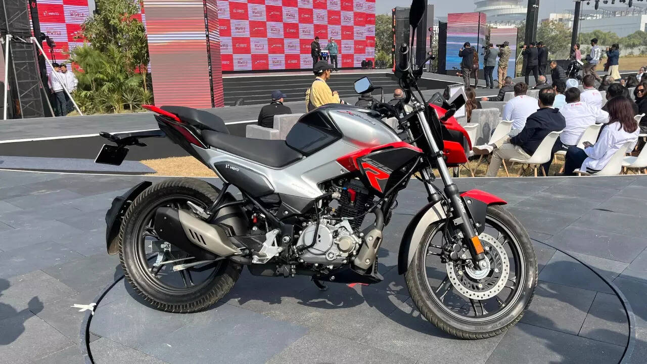 Hero Xtreme 125R: Hero Xtreme 125R launched at Rs 95,000: Sporty TVS Raider rival - The Times of India
