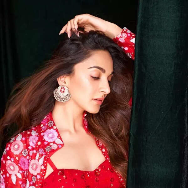 kiara advani in red dress Kiara Advani