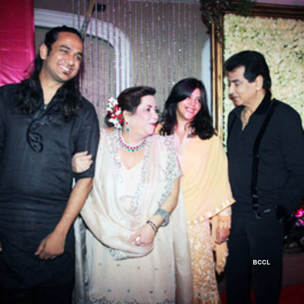 Jeetendra With Wife Shobha Kapoor And Daughter Ekta During Kiran Bawa S Diwali Bash Held In Mumbai