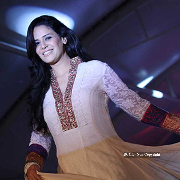 Actress Mona Singh has been garnering praises for her new look in 'Kya Huaa Tera Vaada'