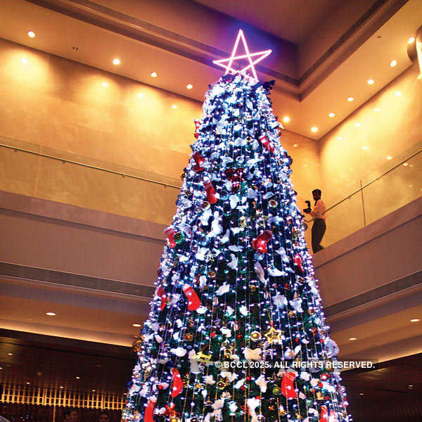 Metro Christmas Party 2022 The Westin Pune Koregaon Park Hosted A Christmas Tree Lighting Ceremony  Recently, In Pune.