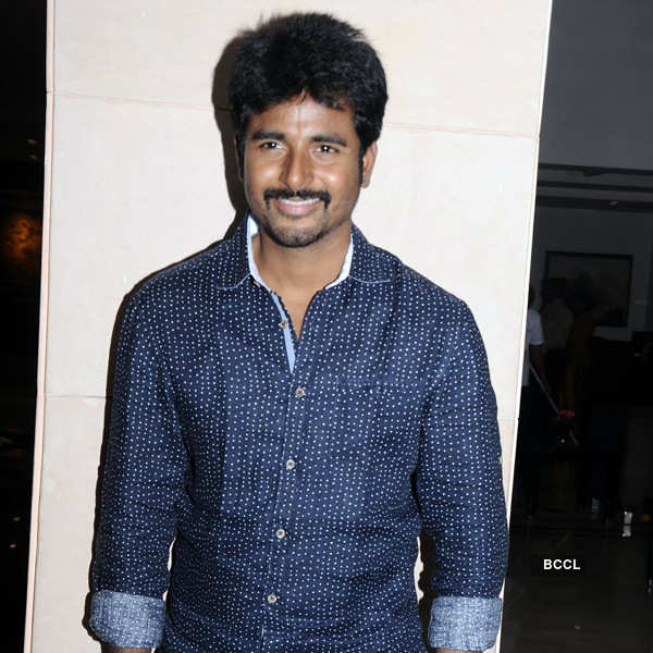 sivakarthikeyan in maan karate wallpapers