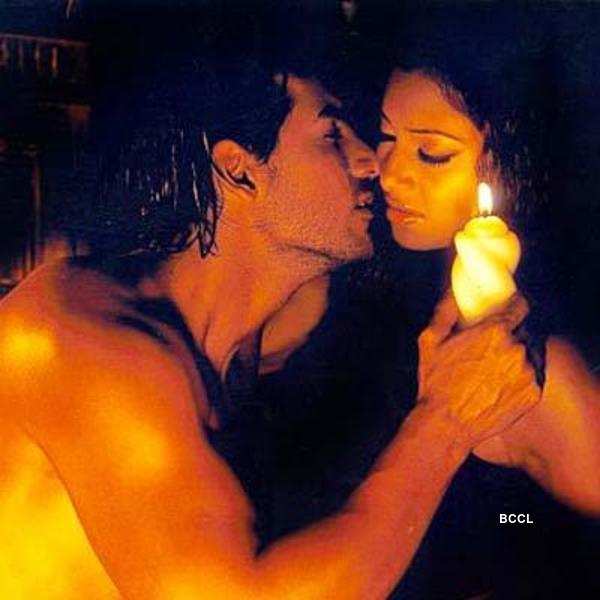 john abraham and bipasha basu kiss