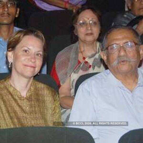 Reba Som Performs During The Programme Musical World Of Tagore At Iccr On August 10 2009 Photogallery reba som performs during the programme