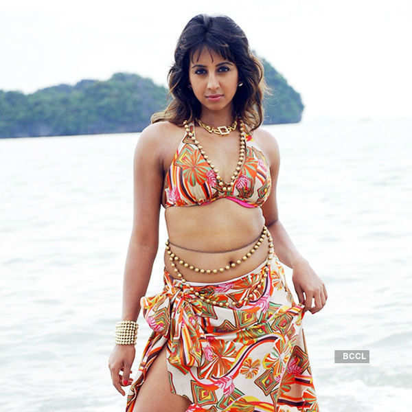 Nikki sales galrani bikini