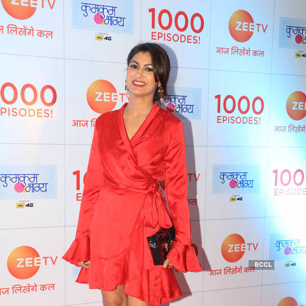 Sriti Jha looks pretty in red as she arrives at the party to celebrate the  completion of 1000 episodes of 'Kumkum Bhagya' - Photogallery