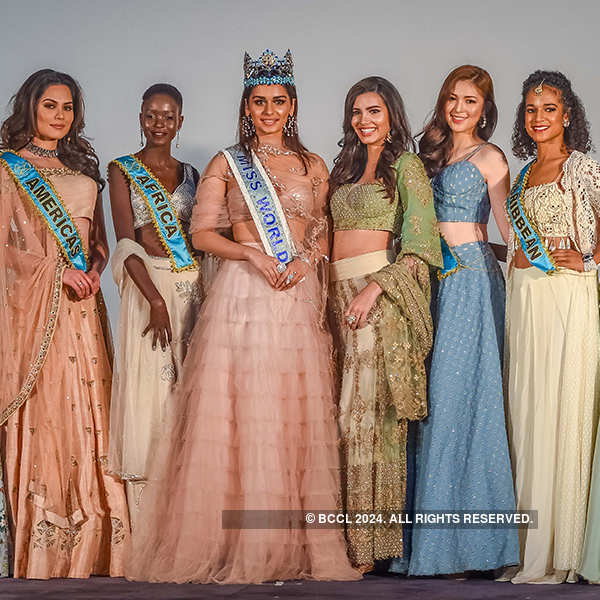 Manushi Chhillar Miss World 2017 With Stephanie Jayne Hill Miss World Europe Solange Johnson Sinclair Miss World Caribbean Magline Jeruto Miss World Africa Stephanie Del Valle Miss World 2016 Alma Andrea Meza