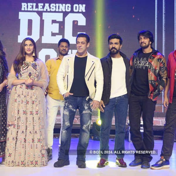 Salman Wore A Pair Of High Heeled Boots For Dabangg 3 Promotions