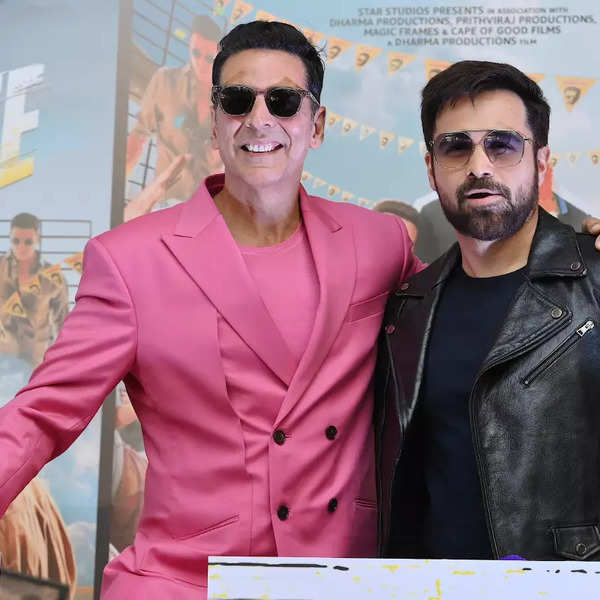Akshay Kumar's Hot Pink Suit At Selfiee Trailer Launch Can Give