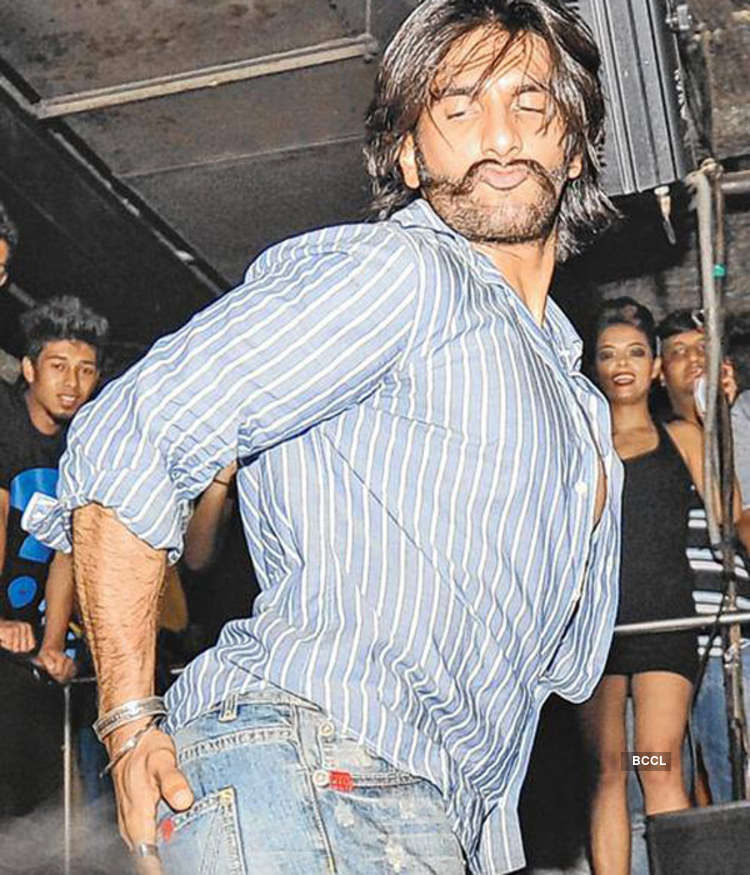 Look At Ranveer Singh's Drool-Worthy Photos But 'Pyaar Se' - News18