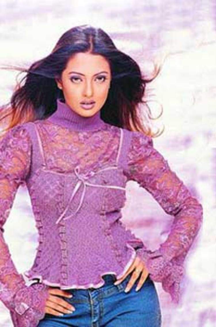 Riya Sen Pics | Riya Sen Photos | Riya Sen Portfolio Pics | Riya Sen  Personal Photos - ETimes Photogallery