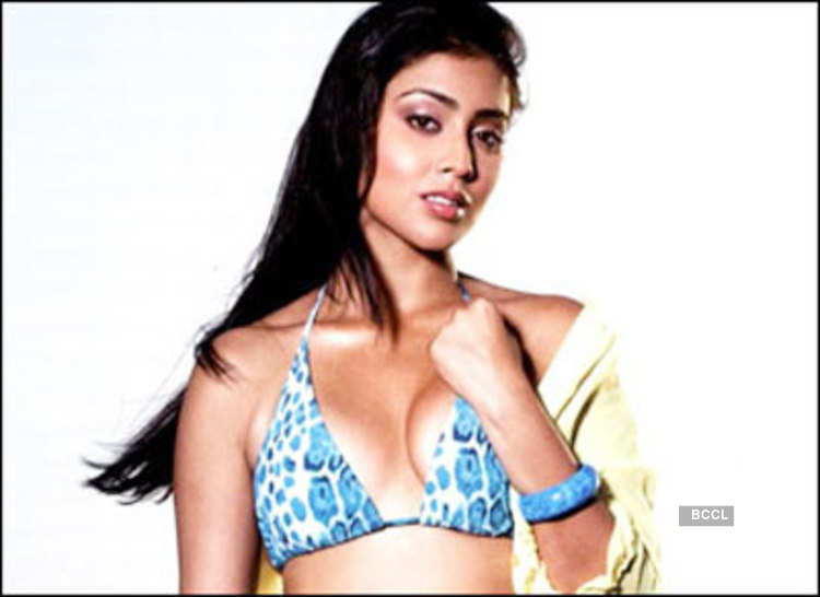 Shriya Saran FC on X: The other end of the line