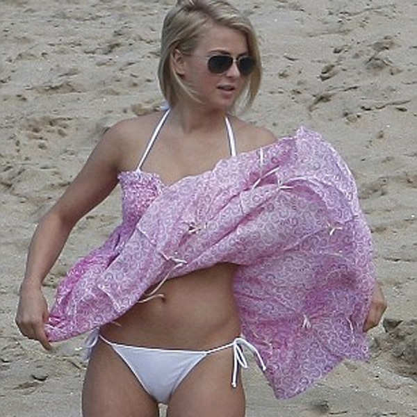 Minogue paparazzi in leaked kylie caught swimsuit by Kylie Minogue