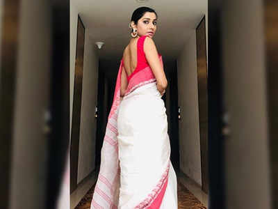 Gauri Nalawade looks charming as she flaunts her traditional silk saree