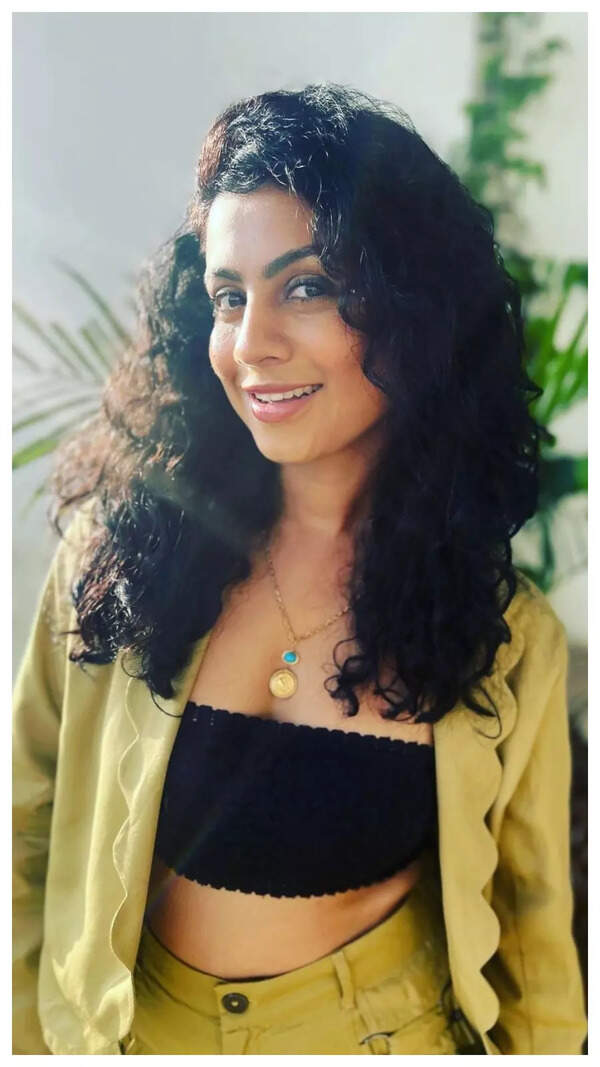 Manasi Parekh Photos