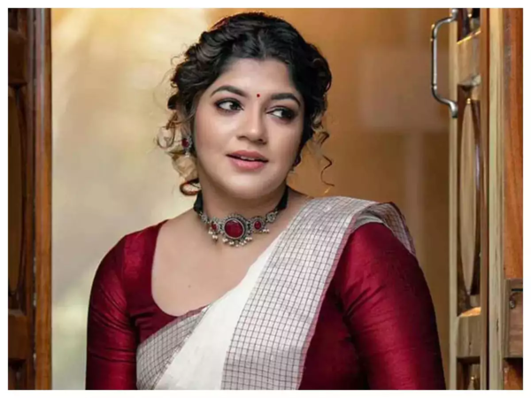Aparna Balamurali Images