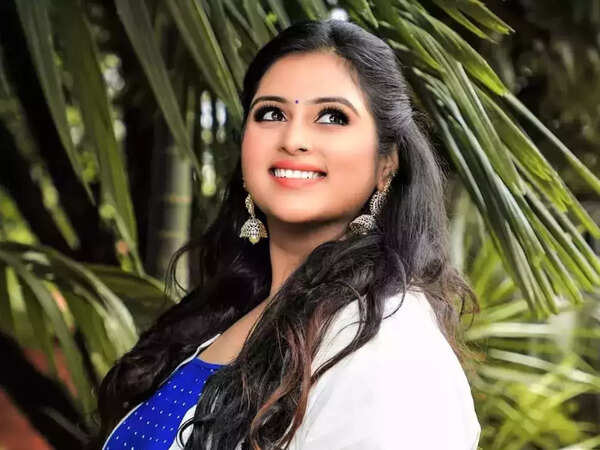Geetha Bharathi Bhat Images