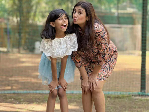 Juhi Parmar Pictures
