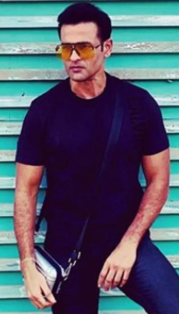 Rohit Roy Pictures