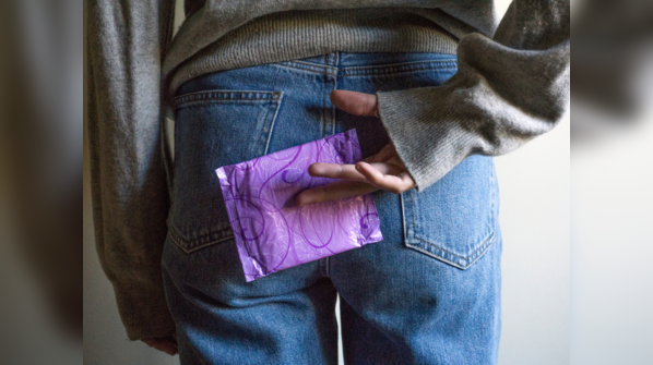 What causes menstrual pain?