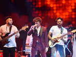 Whistle podu time! Punekars groove to Sonu Nigam’s tunes