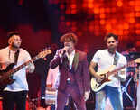 Whistle podu time! Punekars groove to Sonu Nigam&rsquo;s tunes
