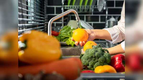 FDA approved tips to clean fruits and veggies in the right way 