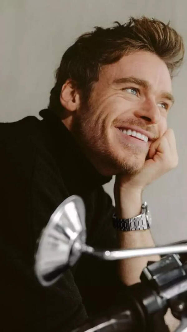 Richard Madden Stills