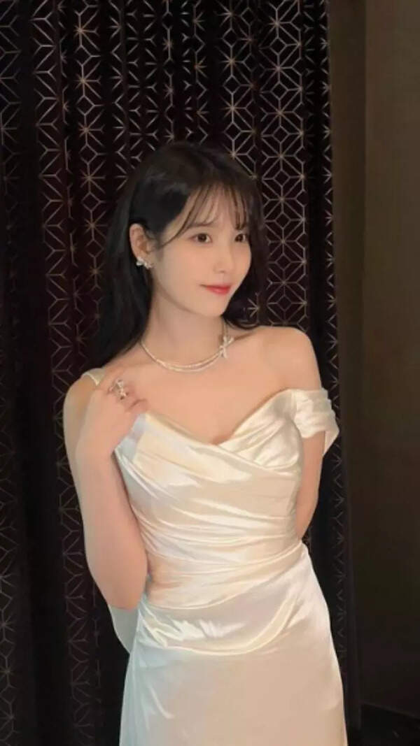 IU Stills
