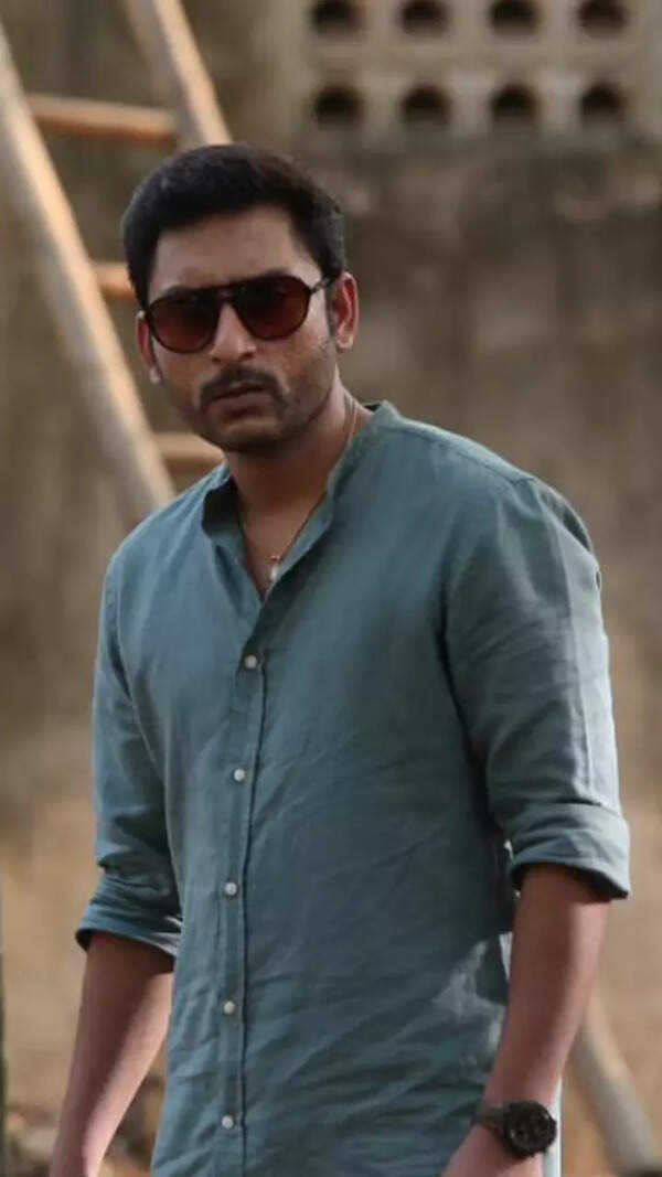 RJ Balaji Stills