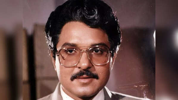 <strong>False Rumors of Sarath Babu's Death Create Confusion</strong>