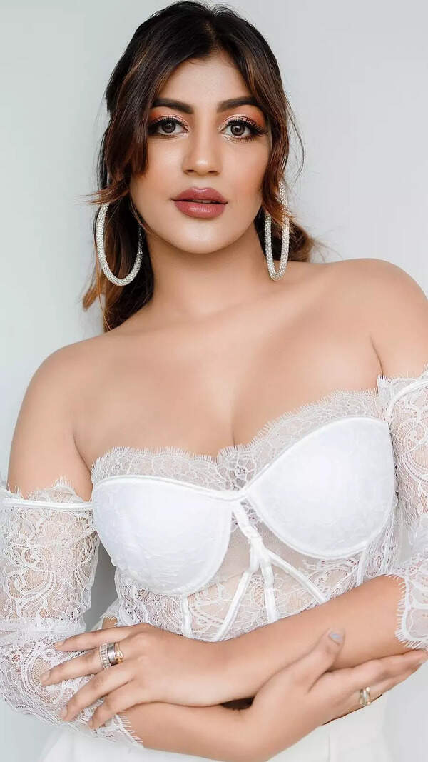 Yashika Anand Images