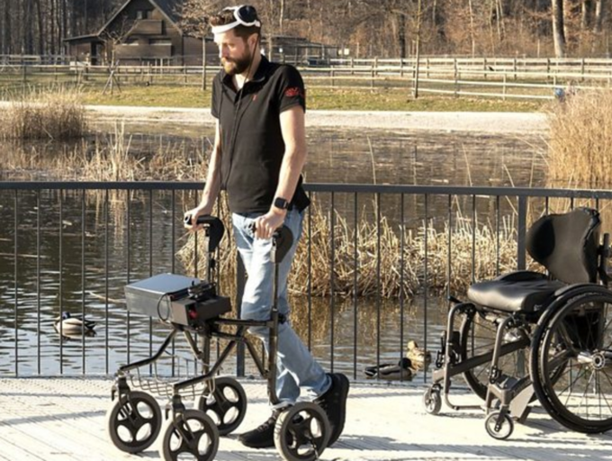 Scientific breakthrough AI helps paralyzed man to walk again using