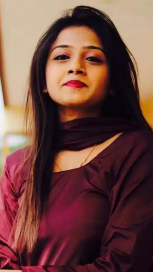 Mohira Acharya Photos