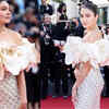 Article image for: Anushka Sharma makes stunning <i class="tbold">red carpet debut</i> at 76th Cannes Film Festival; Virat Kohli is all hearts