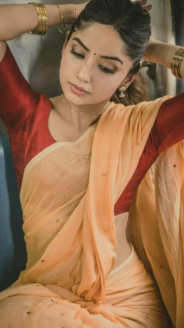 Kashmira Pardeshi Pictures