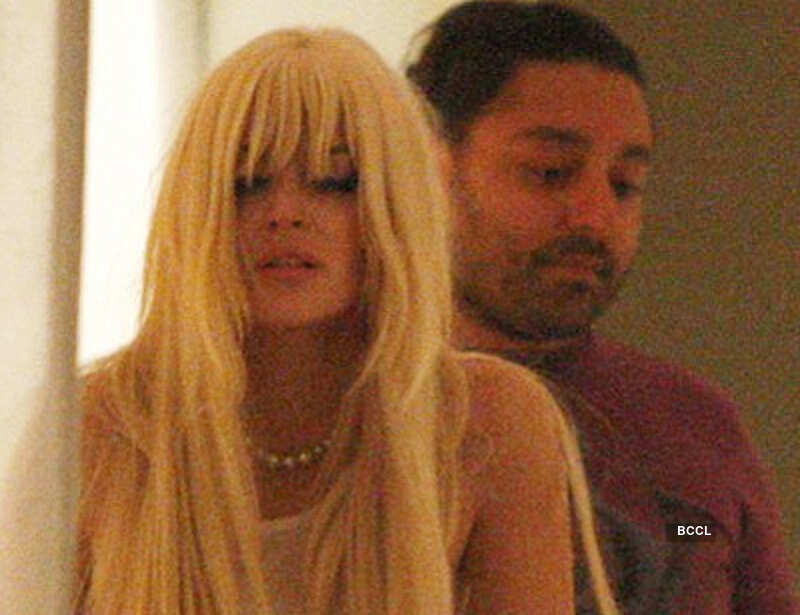 Vikram-Lindsay get cosy?