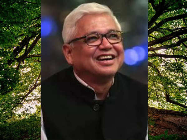 Amitav Ghosh Images