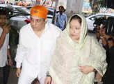 Gufi Paintal’s prayer meet: Govinda-Sunita Ahuja, Feroz Khan, Surendra Pal, Kunal Jaisingh & others pay last tributes