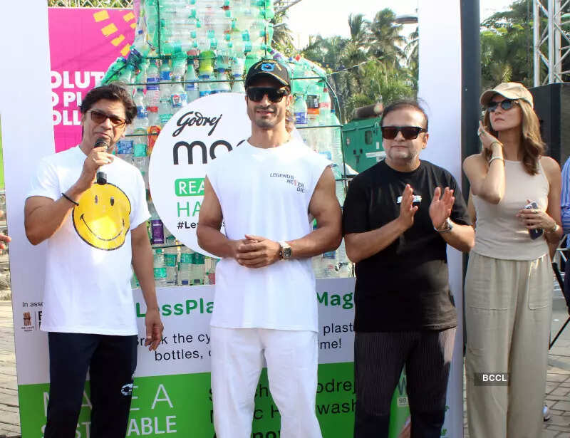 Amid rumours of engagement being called off, Vidyut Jammwal & Nandita Mahtani attend the event Cyclethon