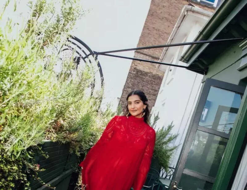 Sonam Kapoor drops stunning pictures from her birthday celebration in London