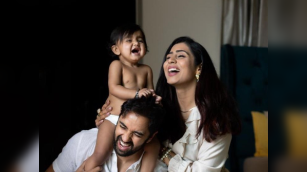 Dealing with unsolicited advice on becoming a mother