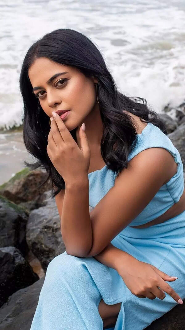 Bindhu Madhavi Wallpapers