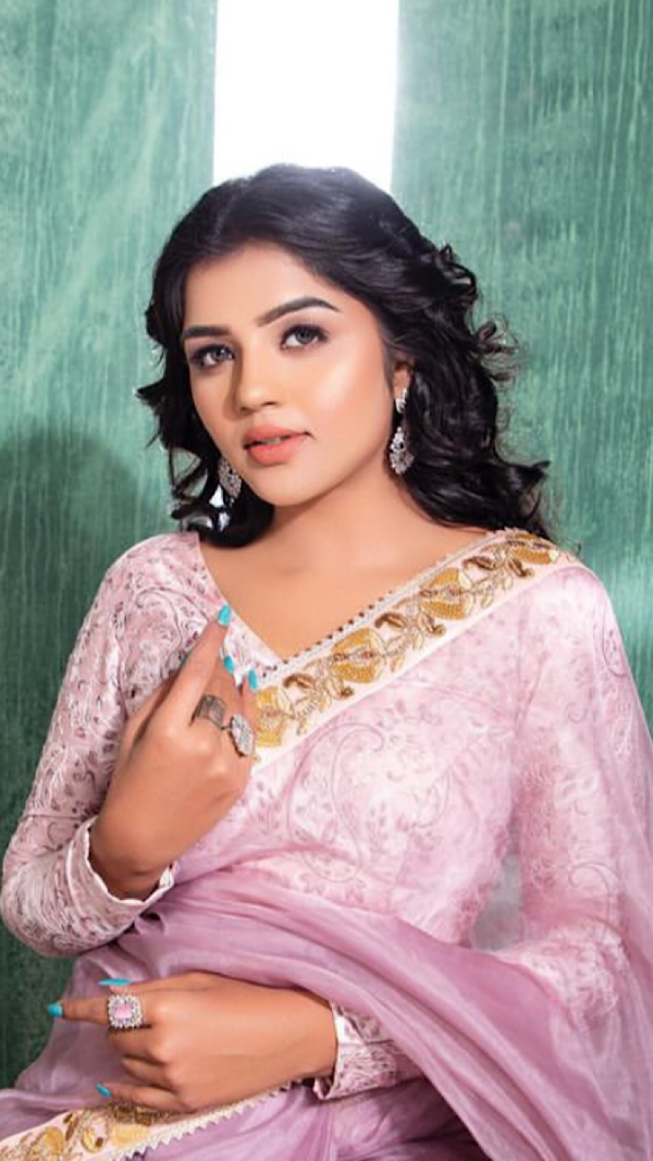 Suveta Shrimpton Images
