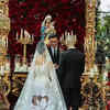 Article image for: Click here to see the latest images of <i class="tbold">celebrity couples</i>