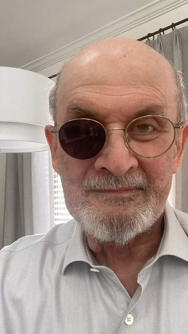 Salman Rushdie Photos