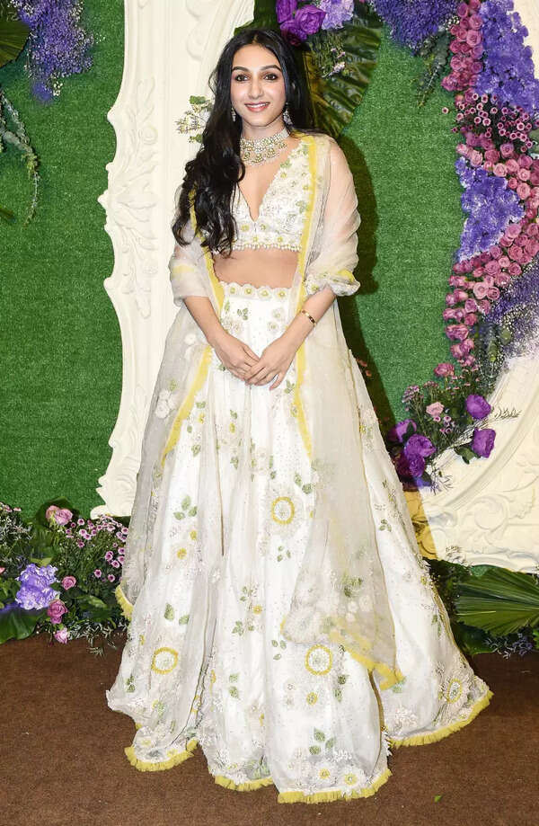 Tanisha Santoshi Wallpapers