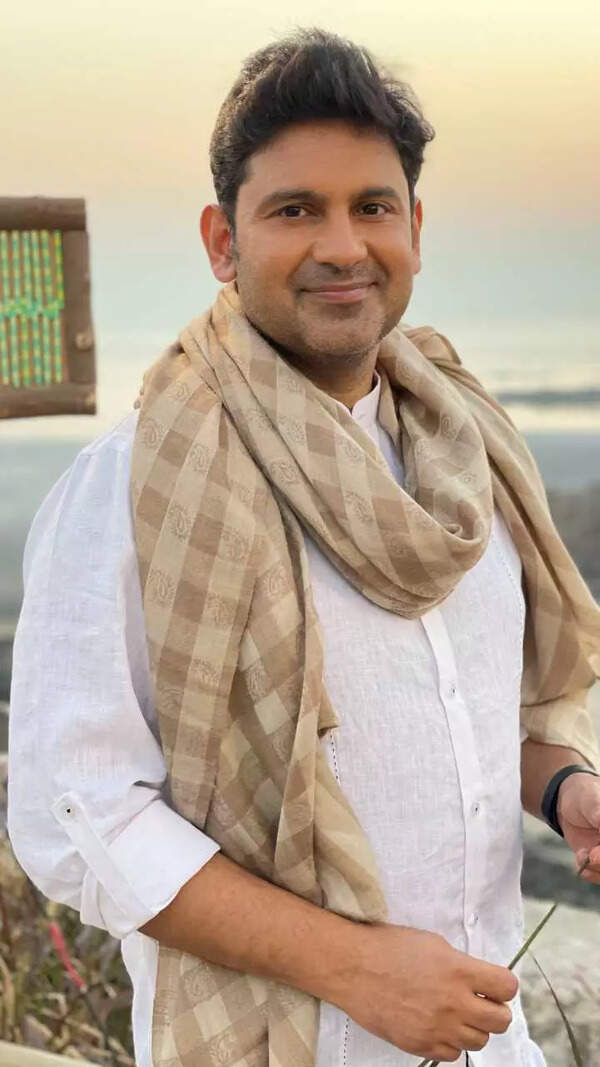 Manoj Muntashir Images
