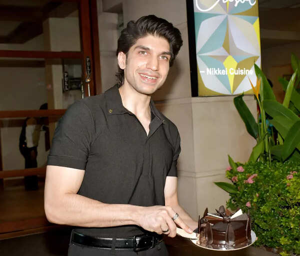 Karan Mehta Photos